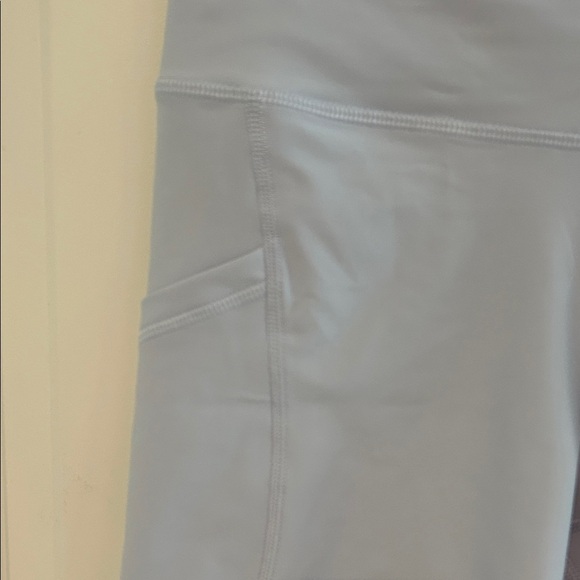 Old Navy athletic set - Picture 5 of 14